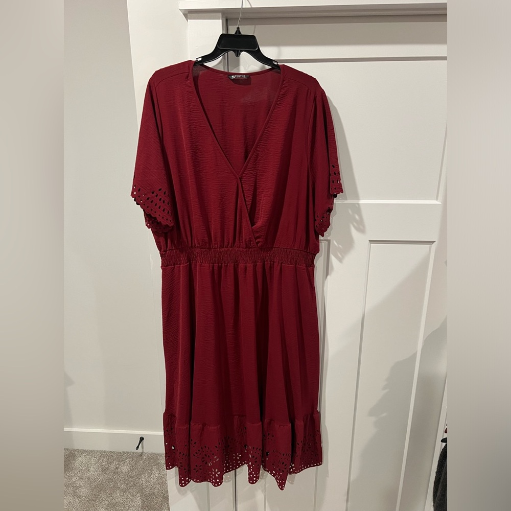 BloomChic Burgundy Midi Dress with Lace Detail